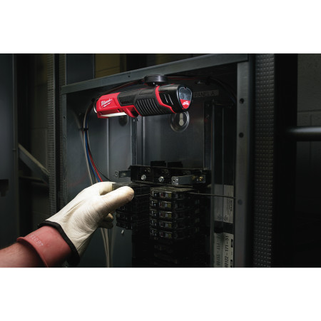 MILWAUKEE M12™ LED tyčová svítilna 4932430178