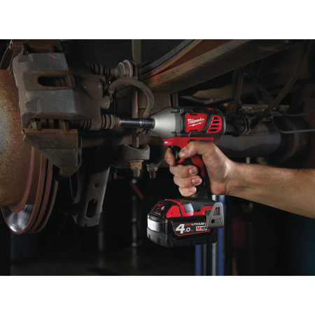 MILWAUKEE M18™ ⅜″ rázový utahovák 4933443620