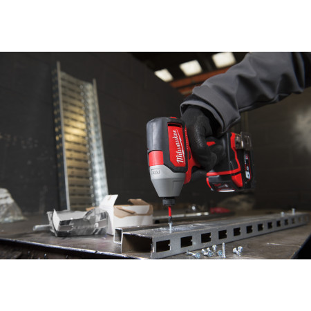 MILWAUKEE M18™ kompaktní bezuhlíkový rázový utahovák 4933448457