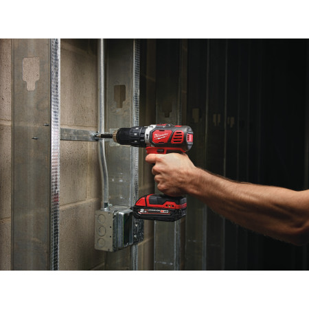 MILWAUKEE M18™ kompaktní příklepová vrtačka 4933443515