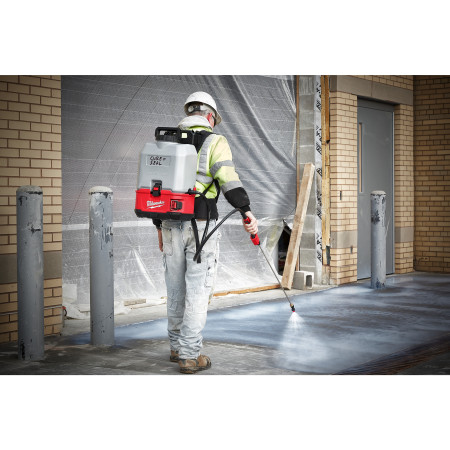 MILWAUKEE M18™ SWITCH TANK™ 15 l nádrž na kapaliny na beton 4933471371