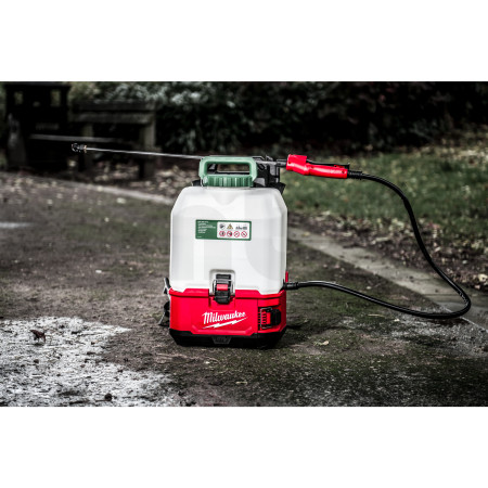 MILWAUKEE M18™ SWITCH TANK™ 15 l nádrž na chemikálie 4933464964