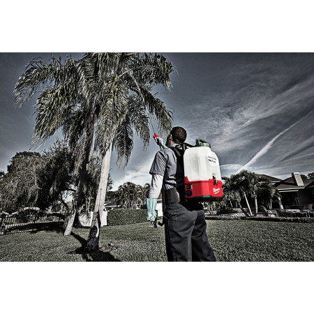 MILWAUKEE M18™ SWITCH TANK™ 15 l nádrž na chemikálie 4933464964