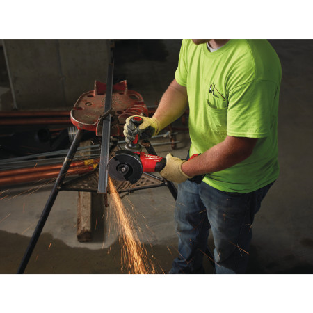 MILWAUKEE M18 FUEL™ 115 mm úhlová bruska s posuvným spínačem 4933443935