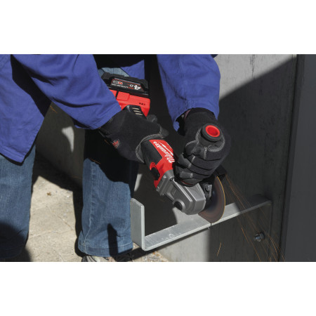 MILWAUKEE M18 FUEL™ 115 mm úhlová bruska s posuvným spínačem 4933443935