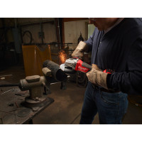 MILWAUKEE M18 FUEL™ 115 mm úhlová bruska s kolébkovým spínačem 4933447600