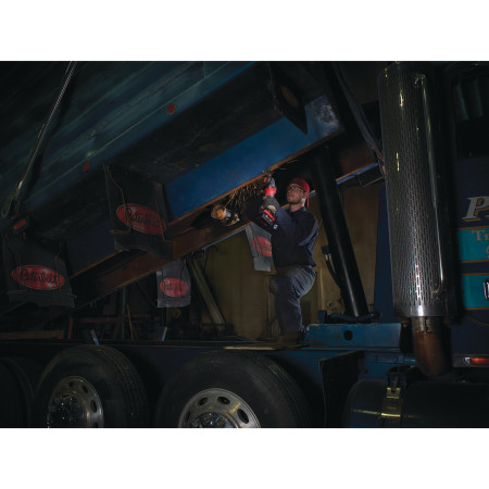 MILWAUKEE M18 FUEL™ 115 mm úhlová bruska s kolébkovým spínačem 4933451008