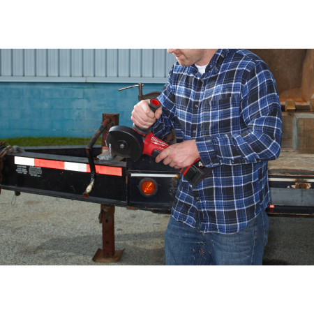 MILWAUKEE M18 FUEL™ 125 mm úhlová bruska s kolébkovým spínačem 4933447615