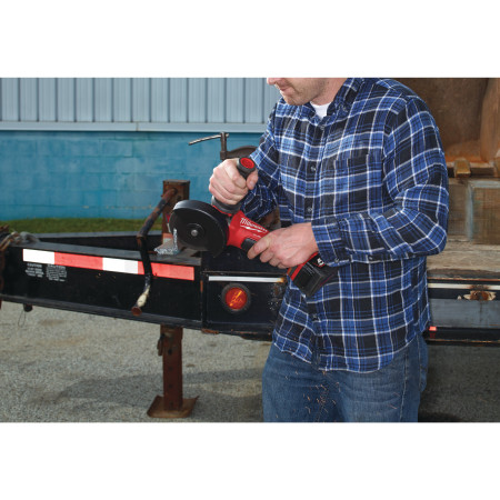 MILWAUKEE M18 FUEL™ 125 mm úhlová bruska s kolébkovým spínačem 4933448200