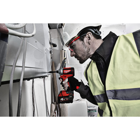 MILWAUKEE M18™ ¼″ hex kompaktní bezuhlíkový rázový utahovák 4933492385