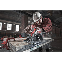 MILWAUKEE M18 FUEL™ 55 mm okružní pila na dřevo a plast 4933446235