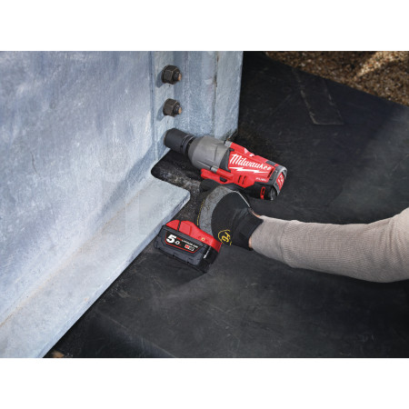 MILWAUKEE M18 FUEL™ 3/4˝ rázový utahovák s pojistným kroužkem 4933446871