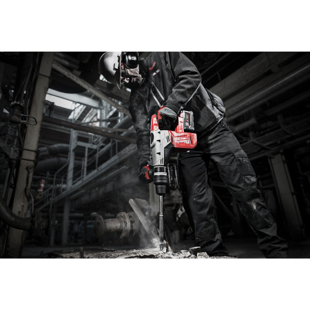 MILWAUKEE M18 FUEL™ 5kg SDS-Max vrtací a bourací kladivo 4933451412