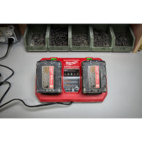 MILWAUKEE M18™ duální rychlonabíječka 4932472073