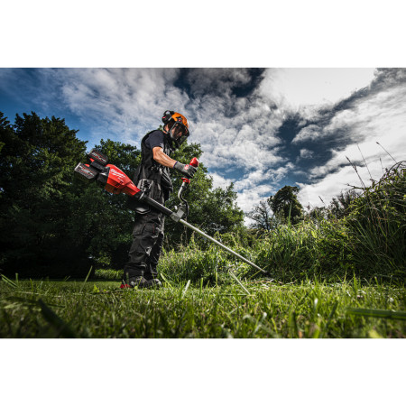 MILWAUKEE M18 F2BCU-122 FUEL křovinořez na dva akumulátory 4933480860