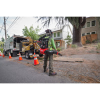 MILWAUKEE M18 FUEL™ zádový fukar na dva akumulátory 4933493212