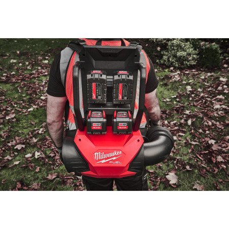 MILWAUKEE M18 FUEL™ zádový fukar na dva akumulátory 4933493214