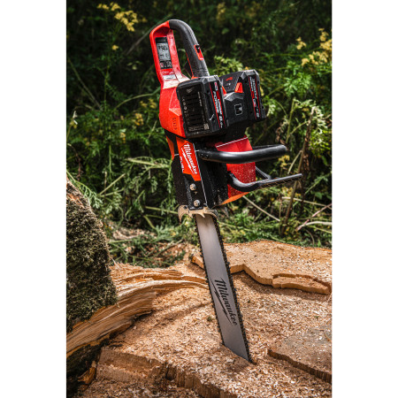 MILWAUKEE M18 FUEL™ řetězová pila 50 cm na dva akumulátory 4933480122