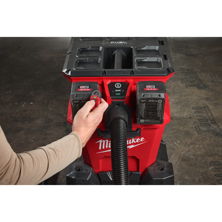 MILWAUKEE M18 F2VC23LG2-0 FUEL NEXUS vysavač 23 l, třída L 4933500140