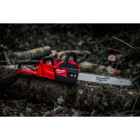 MILWAUKEE M18 FUEL™ řetězová pila s lištou 40 cm 4933499217
