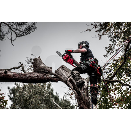MILWAUKEE M18 FUEL™ řetězová pila s lištou 40 cm 4933499217