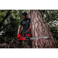 MILWAUKEE M18 FUEL™ řetězová pila s lištou 40 cm 4933499217