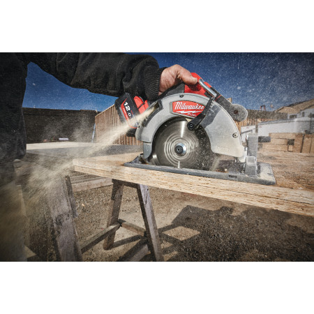 MILWAUKEE M18 FUEL™ 66 mm okružní pila na dřevo a plast 4933464587