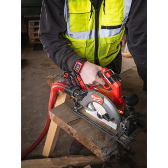 MILWAUKEE M18 FUEL™ kotoučová pila kompatibilní s vodicí lištou 4933493492