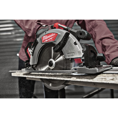 MILWAUKEE M18 FUEL™ okružní pila 66 mm na dřevo a plast 4933472163