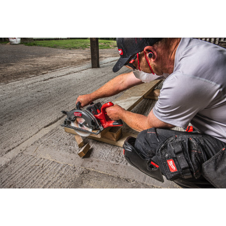 MILWAUKEE M18 FCSRH662-0 FUEL okružní pila se zadní rukojetí 2. generace 4933498992