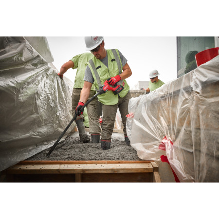 MILWAUKEE M18 FUEL™ jehlový ponorný vibrátor na beton s kabelem 1,2 m 4933479597