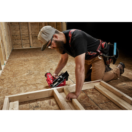MILWAUKEE M18 FUEL™34° konstrukční hřebíkovačka (pouze sekvenční režim) 4933478302