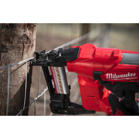 MILWAUKEE M18 FUEL™ sponkovačka na oplocení 4933479833