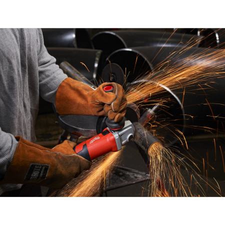 MILWAUKEE 1550 W 150 mm úhlová bruska s AVS 4933433250