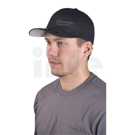 MILWAUKEE Kšiltovka černá S/M 4932493095