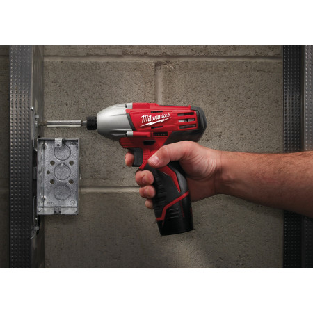 MILWAUKEE M12™ rázový utahovák 4933411080