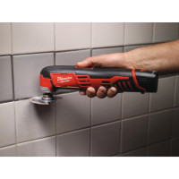 MILWAUKEE M12™ kompaktní multifunkční nářadí 4933471393