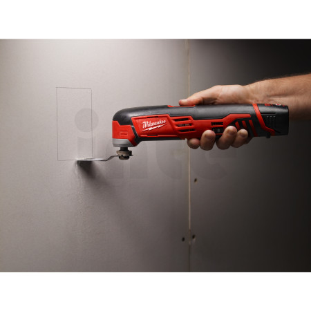 MILWAUKEE M12™ kompaktní multifunkční nářadí 4933471393