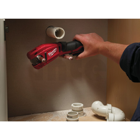 MILWAUKEE M12™ řezák na měděné trubky 4933471394