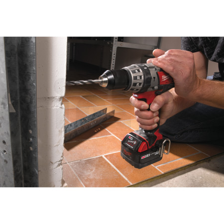 MILWAUKEE M14™ kompaktní příklepová vrtačka 4933416960