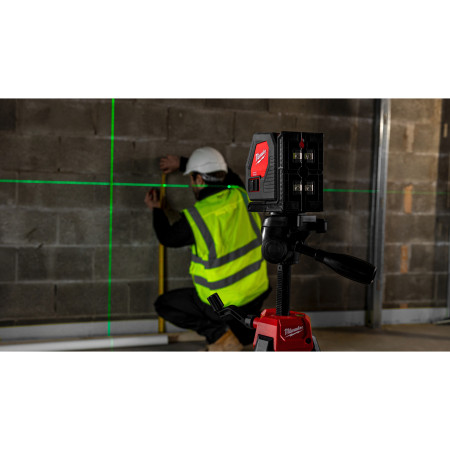 MILWAUKEE Zelený křížový laser na alkalické baterie 4933480159