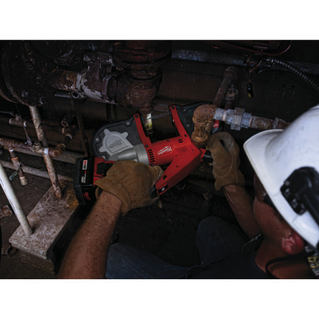 MILWAUKEE M18™ pásová pila na kov 4933419122
