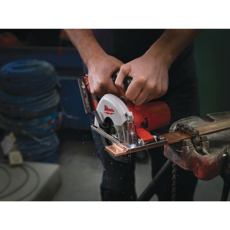 MILWAUKEE M18™ Heavy Duty pila na kov 4933441390