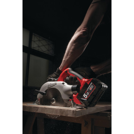 MILWAUKEE M28™ Heavy Duty okružní pila na dřevo 4933410037