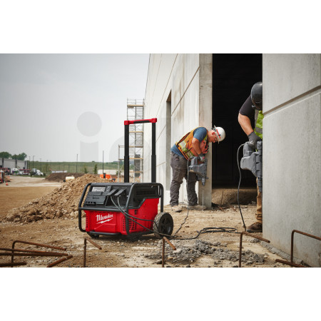 MILWAUKEE Napájecí zdroj ROLL-ON™ 7200/ 3600 W 2,5 kWh 4933492135
