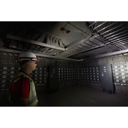MILWAUKEE L4 HL2-301 USB dobíjecí čelovka 600 lumenů 4933479963