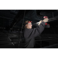 MILWAUKEE USB nabíjecí čelová lampa na přilbu 4933471390