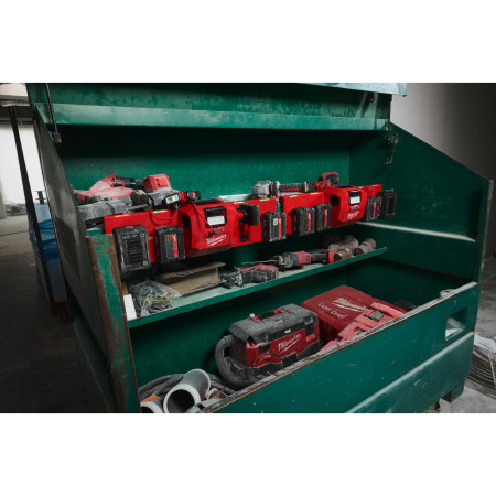 MILWAUKEE M12™ - M18™ nabíjecí stanice 4933493864
