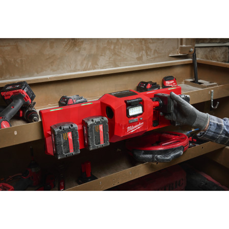 MILWAUKEE M12™ - M18™ nabíjecí stanice 4933493864