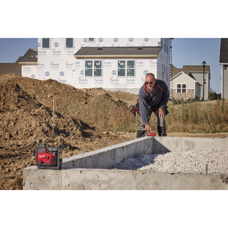 MILWAUKEE M12™ zelený laser s automatickým zarovnáním 360° ve 3 rovinách 4933499003